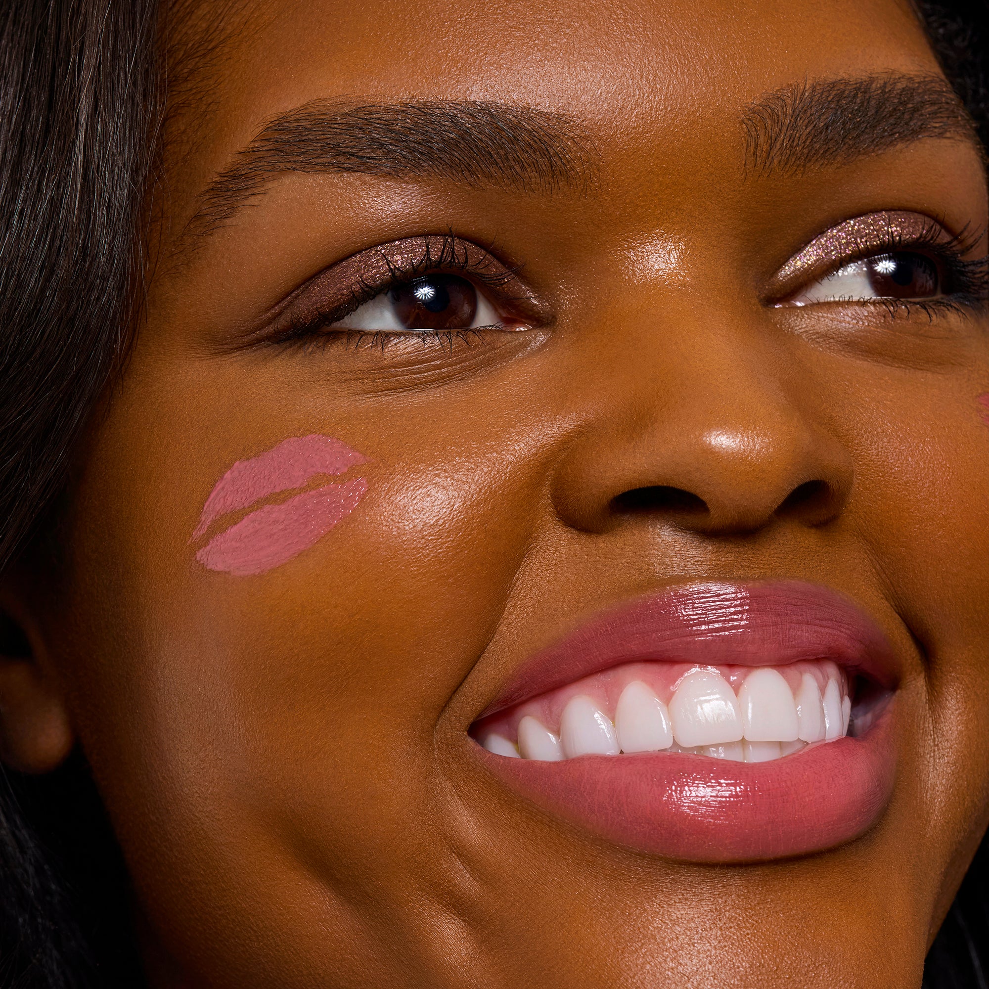 Kissylips Cushy Shine Lip and Cheek Balm™ "Smoochy" (beige nude)